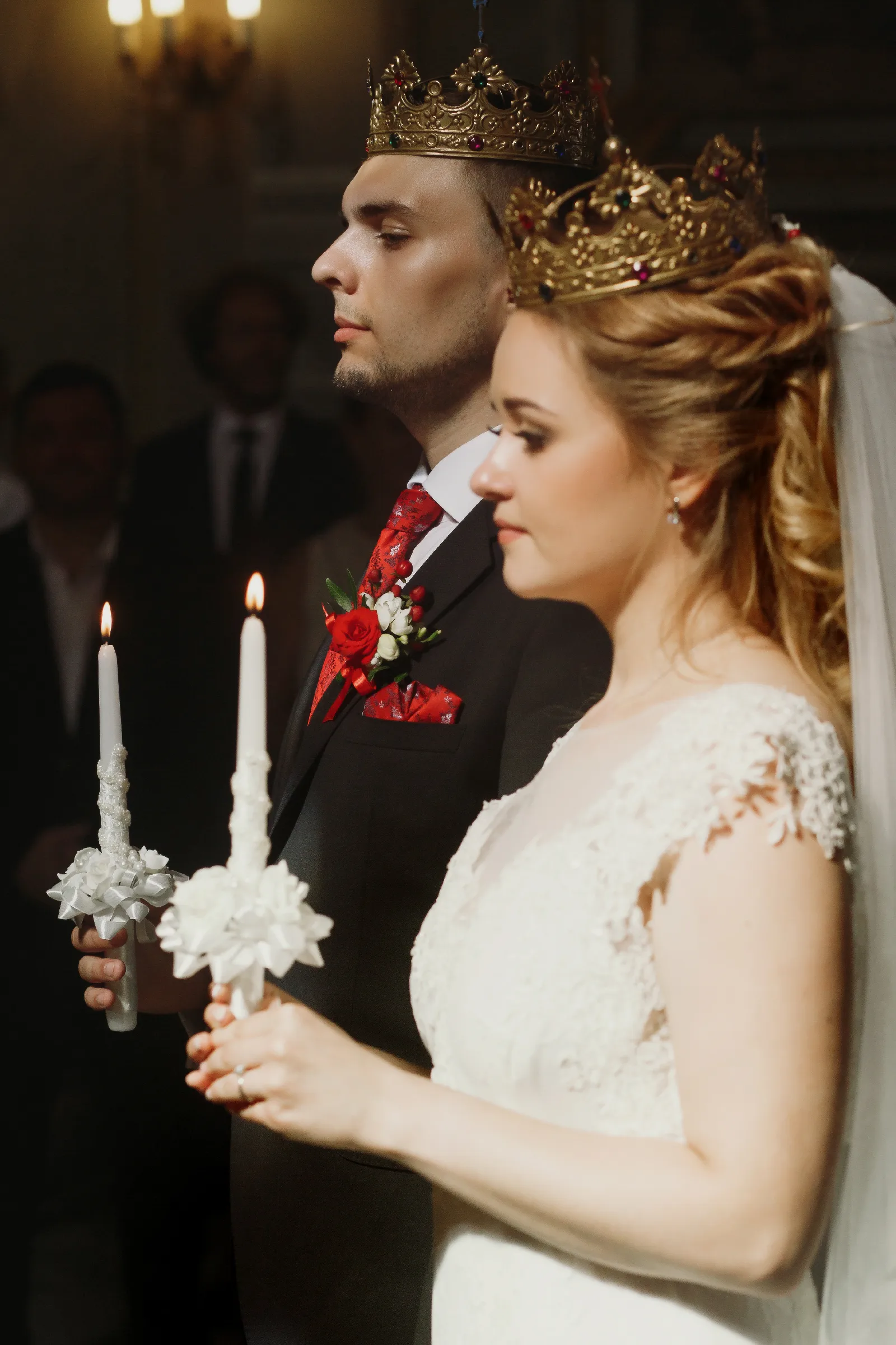 groom-and-bride-in-church-during-wedding-ceremony-2023-11-27-05-05-03-utc_result-after.webp